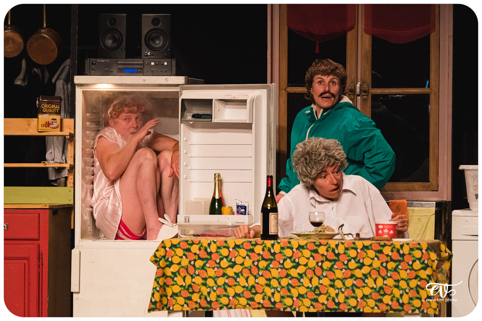 LES FEMMES SAVANTES (CIE DU DETOUR)